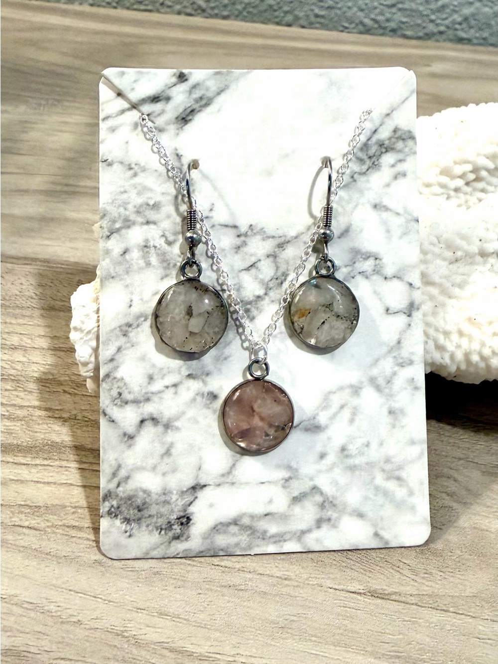 98. Rose quartz and beach sand jewelry set